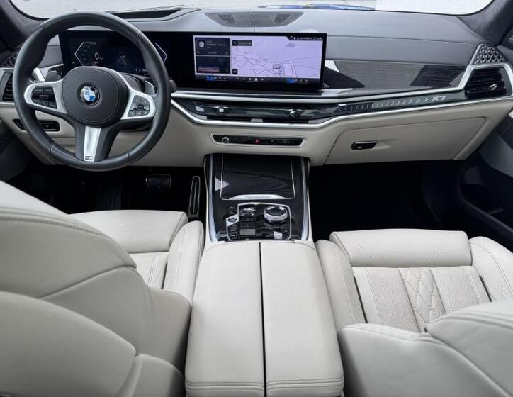 BMW X7 8