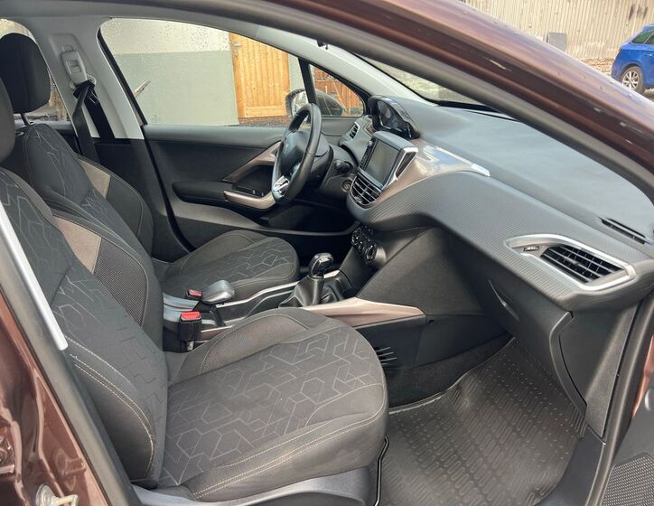 Peugeot 2008 9