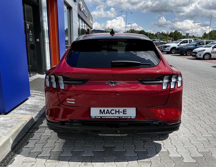 Ford Mustang Mach-E 7