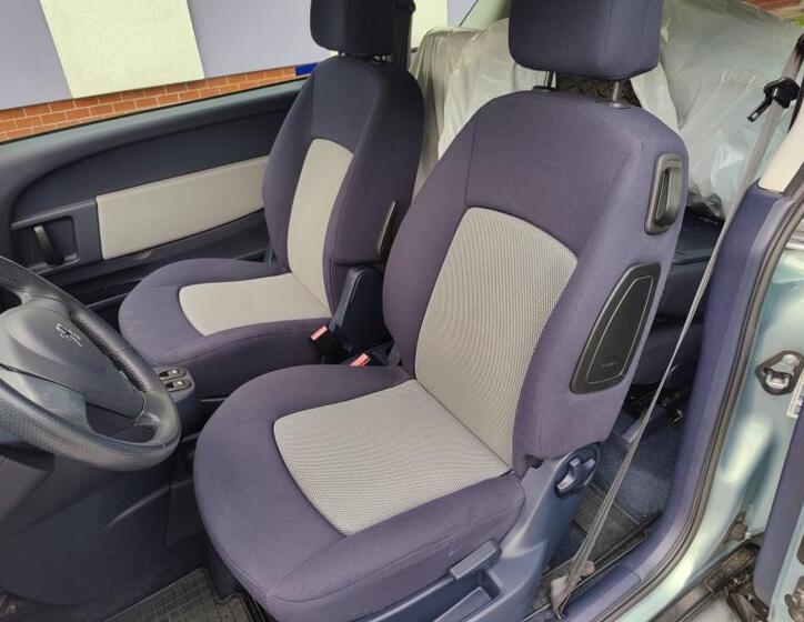 Peugeot 1007 9