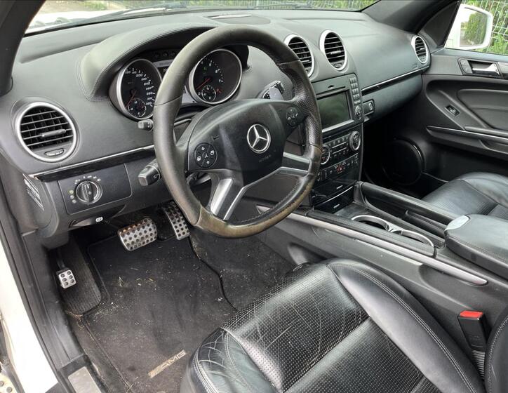 Mercedes-Benz Třídy M 9