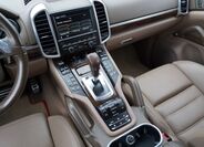 Porsche Cayenne 42