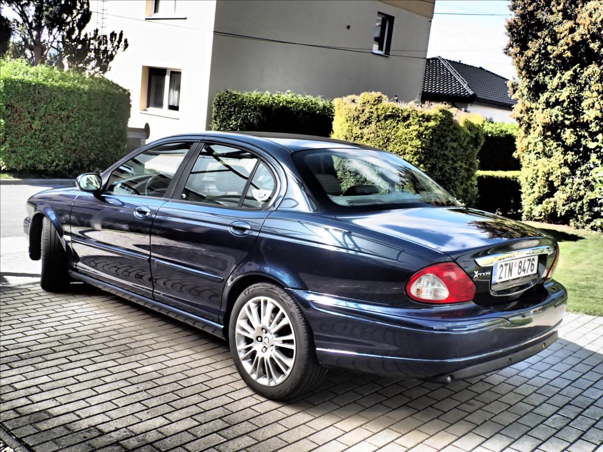 Jaguar X-Type