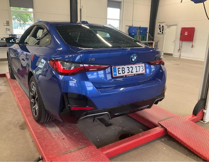 BMW i4 4