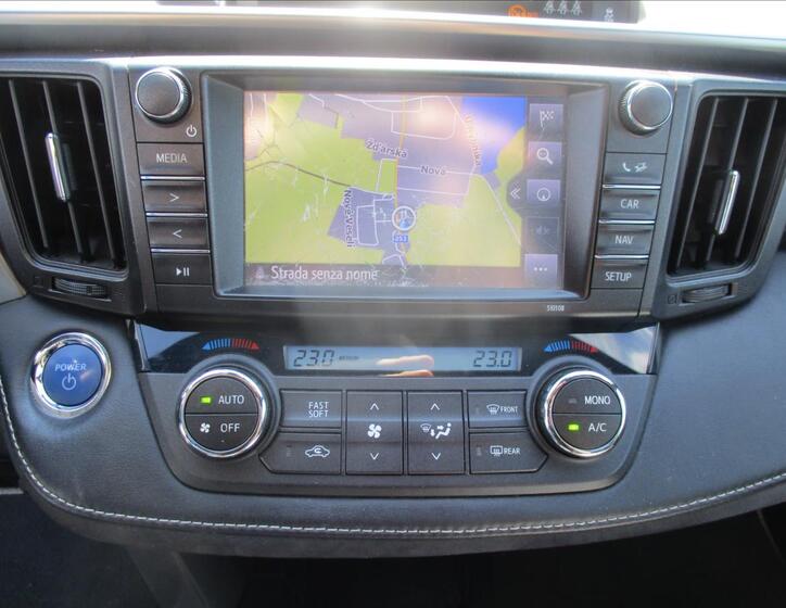 Toyota RAV4 18