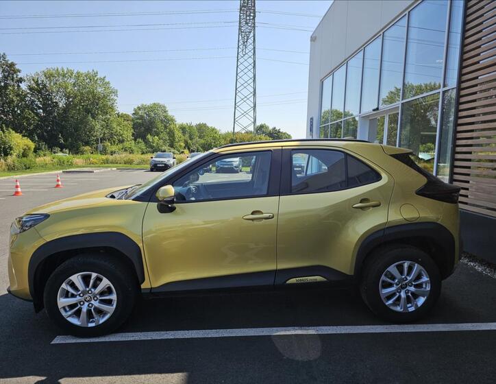 Toyota Yaris Cross 4