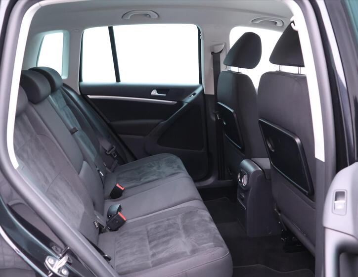 Volkswagen Tiguan 12
