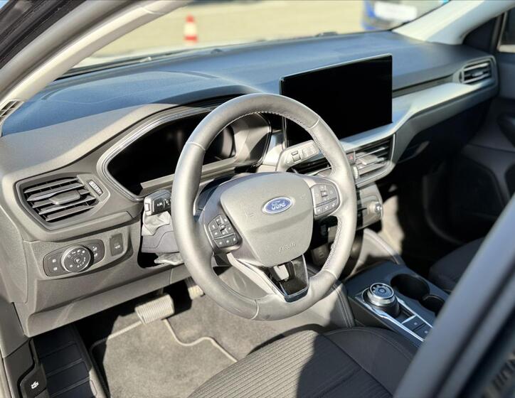 Ford Focus 16