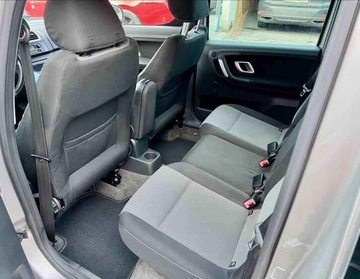 Škoda Roomster 13