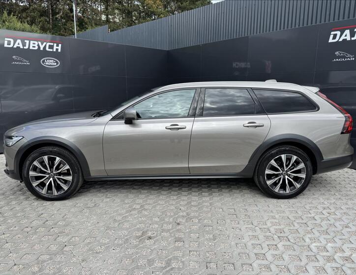 Volvo V90 5