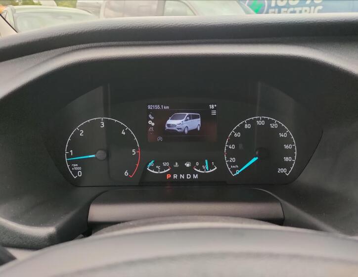 Ford Tourneo Custom 22