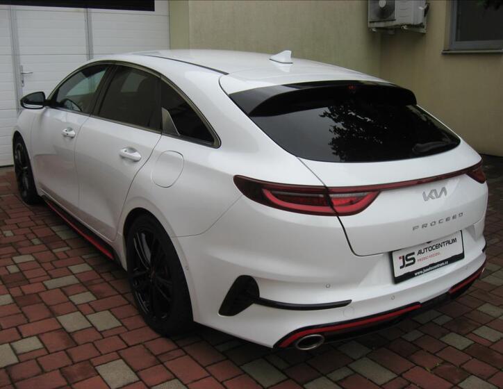 KIA ProCeed 10