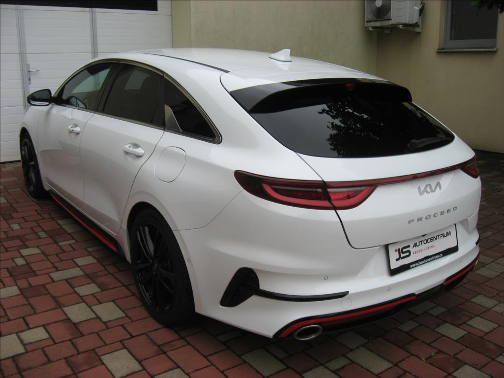 KIA ProCeed
