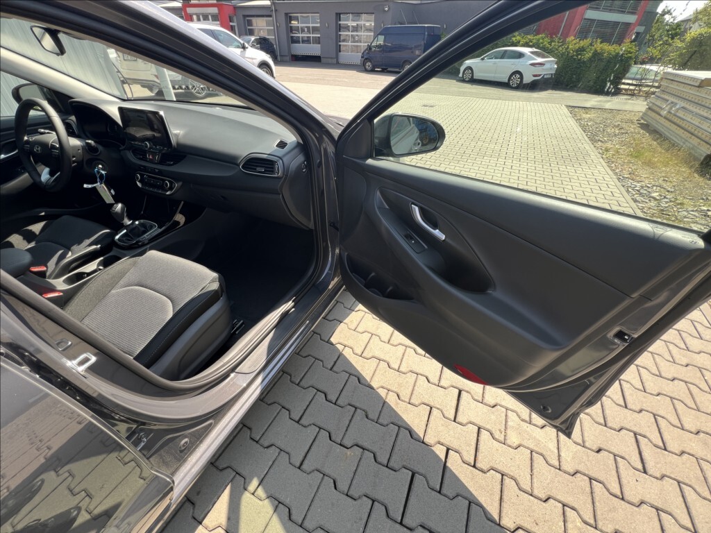 Hyundai i30 16