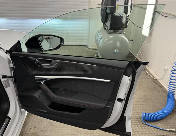 Audi S7 32