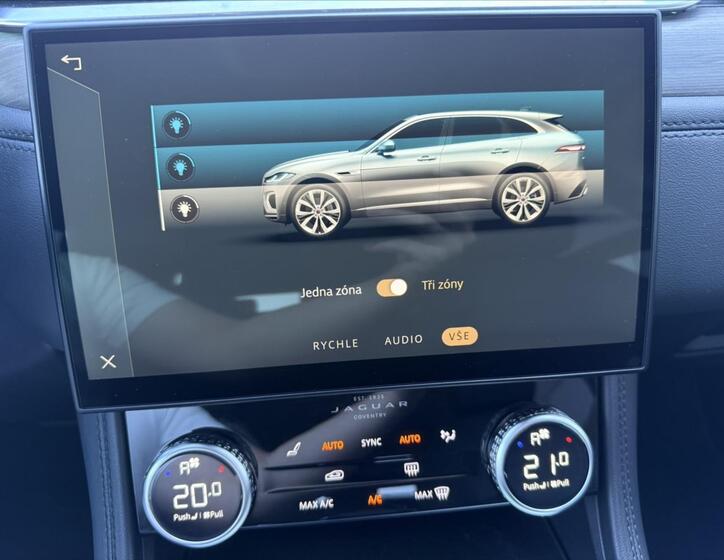 Jaguar F-Pace 23