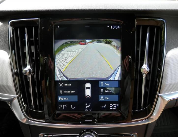 Volvo V90 21