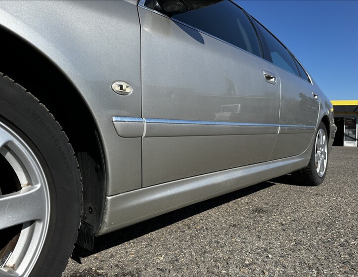 Peugeot 607 11