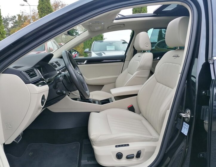 Škoda Superb 10