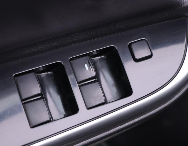 Mitsubishi L200 16
