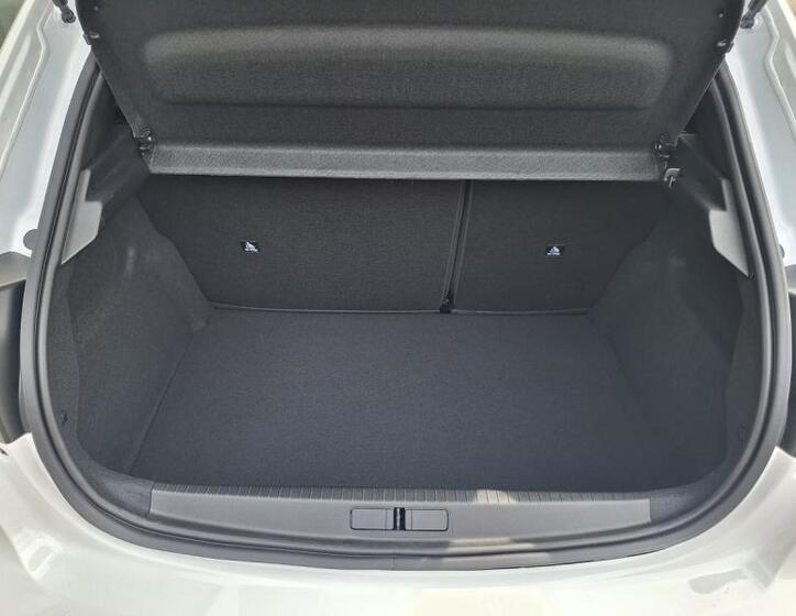 Peugeot 208 6