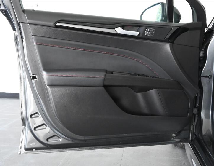 Ford Mondeo 24