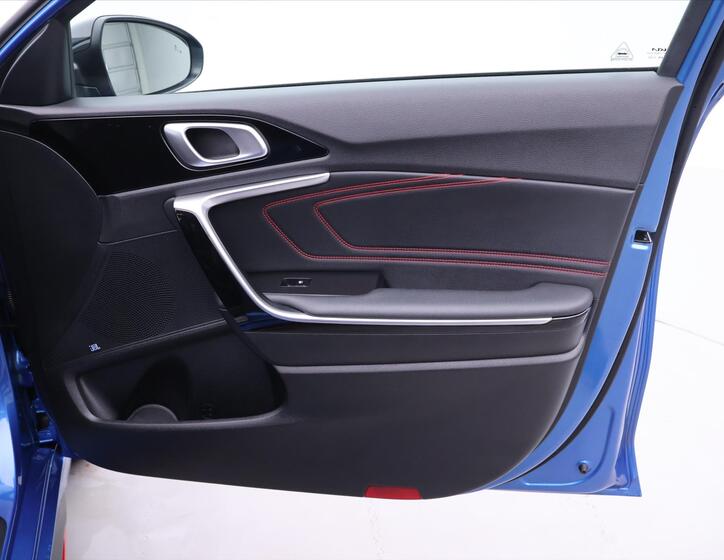 KIA ProCeed 13