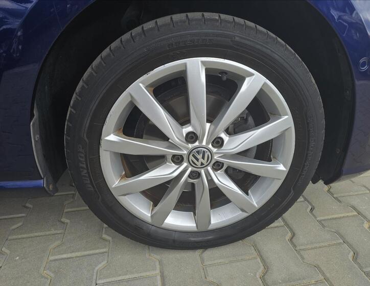 Volkswagen Golf 42