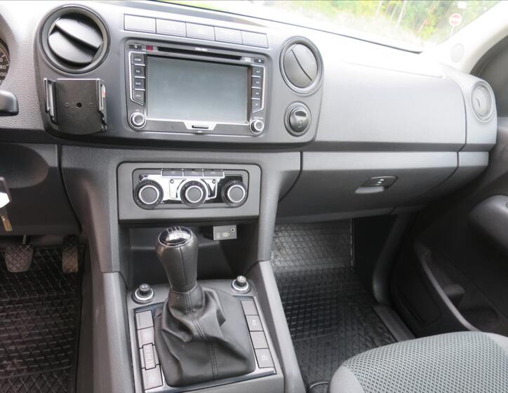 Volkswagen Amarok 11