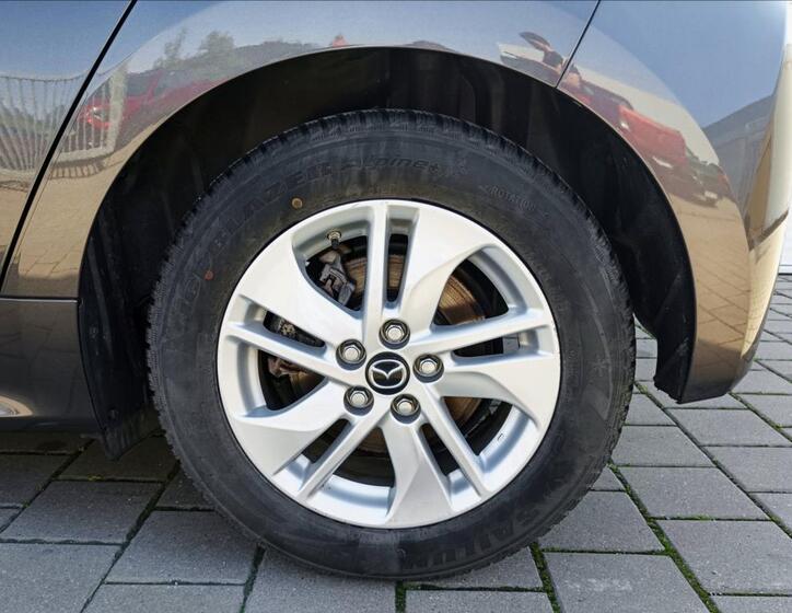 Mazda 2 12