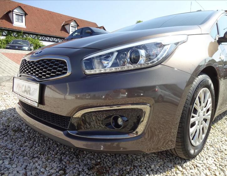 KIA Ceed 12