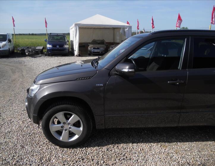 Suzuki Grand Vitara 10