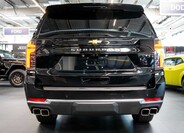 Chevrolet Suburban 4