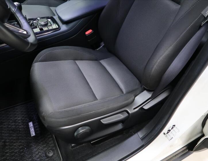 Mazda CX-30 23
