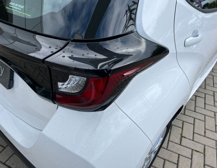 Toyota Yaris 11