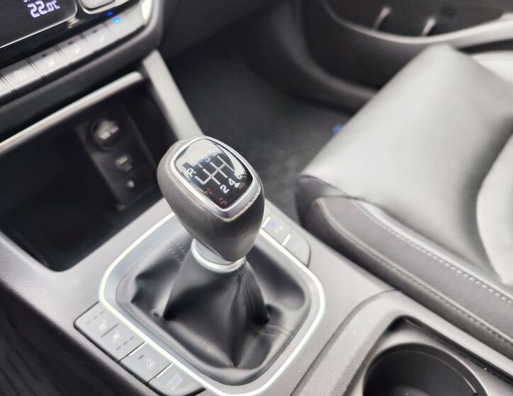 Hyundai i30 24