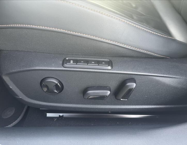 Cupra Formentor 12