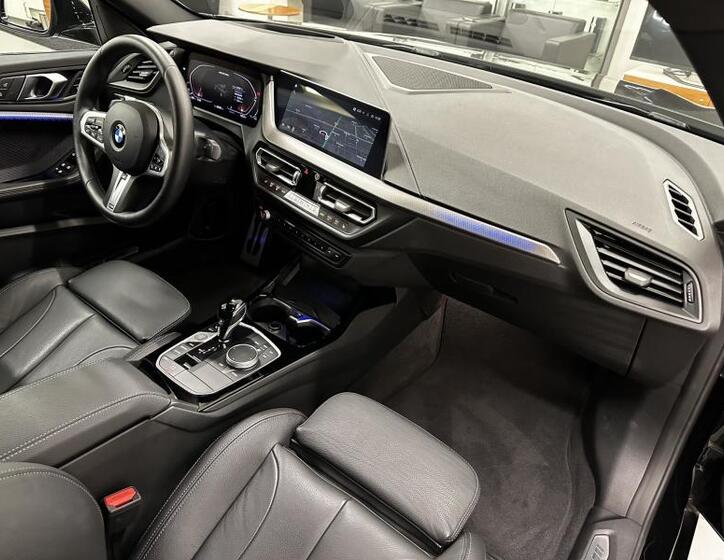 BMW Řada 2 7