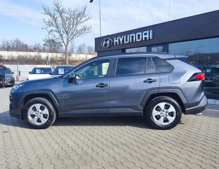 Toyota RAV4 8