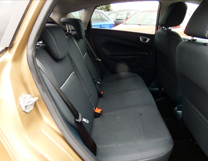 Ford Fiesta 11