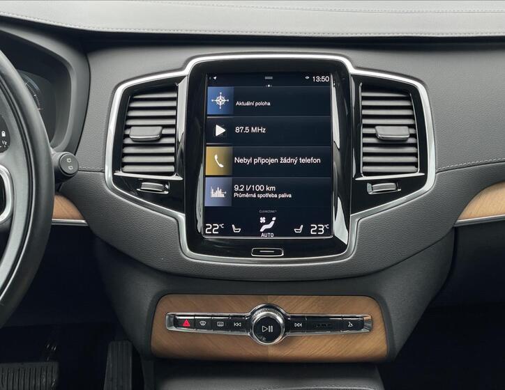 Volvo XC90 11