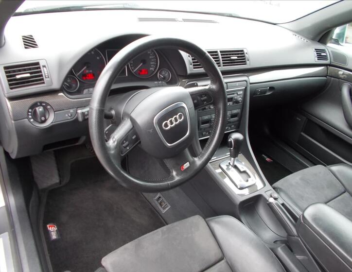 Audi S4 19