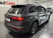 Audi Q7 5
