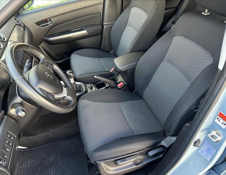Suzuki Vitara 12
