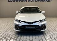 Toyota Camry 4