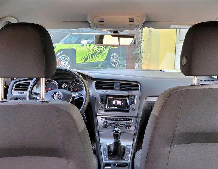 Volkswagen Golf 15