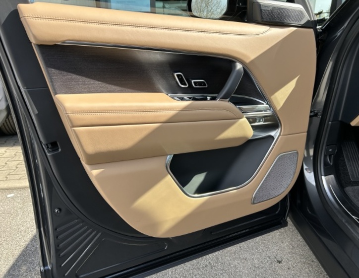 Land Rover Range Rover 7