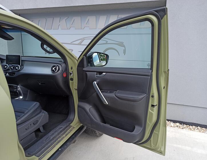 Mercedes-Benz Třídy X 36