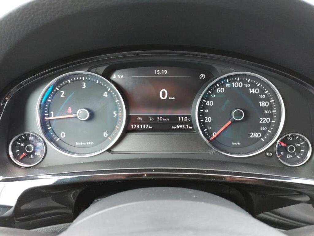 Volkswagen Touareg 25