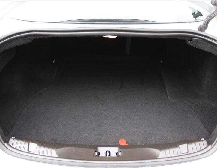 Jaguar XF 12